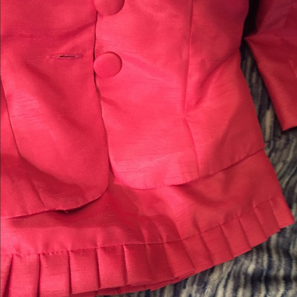 Pink interview suit. - Picture 2 of 3